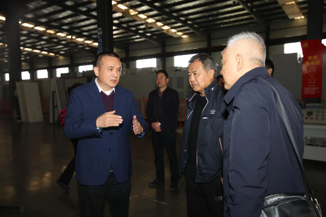 看見未來，才有未來?——中國服務(wù)型制造產(chǎn)業(yè)聯(lián)盟專家印建安一行赴大禹電氣考察指導